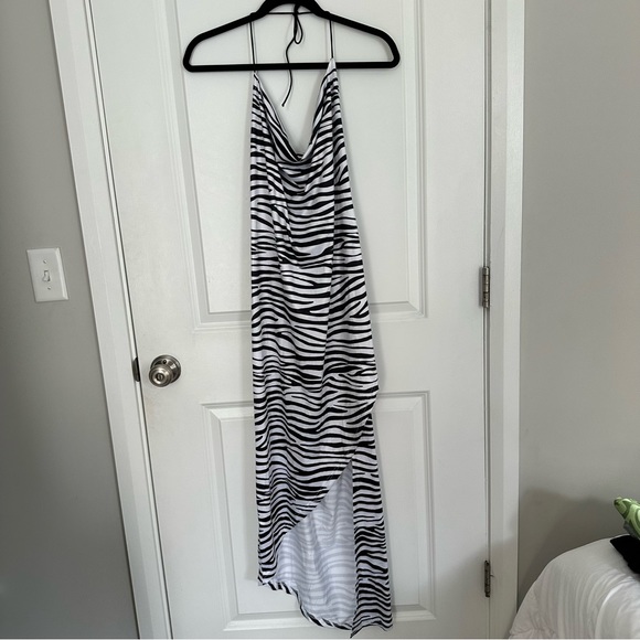 Zebra print maxi dress - Picture 2 of 6